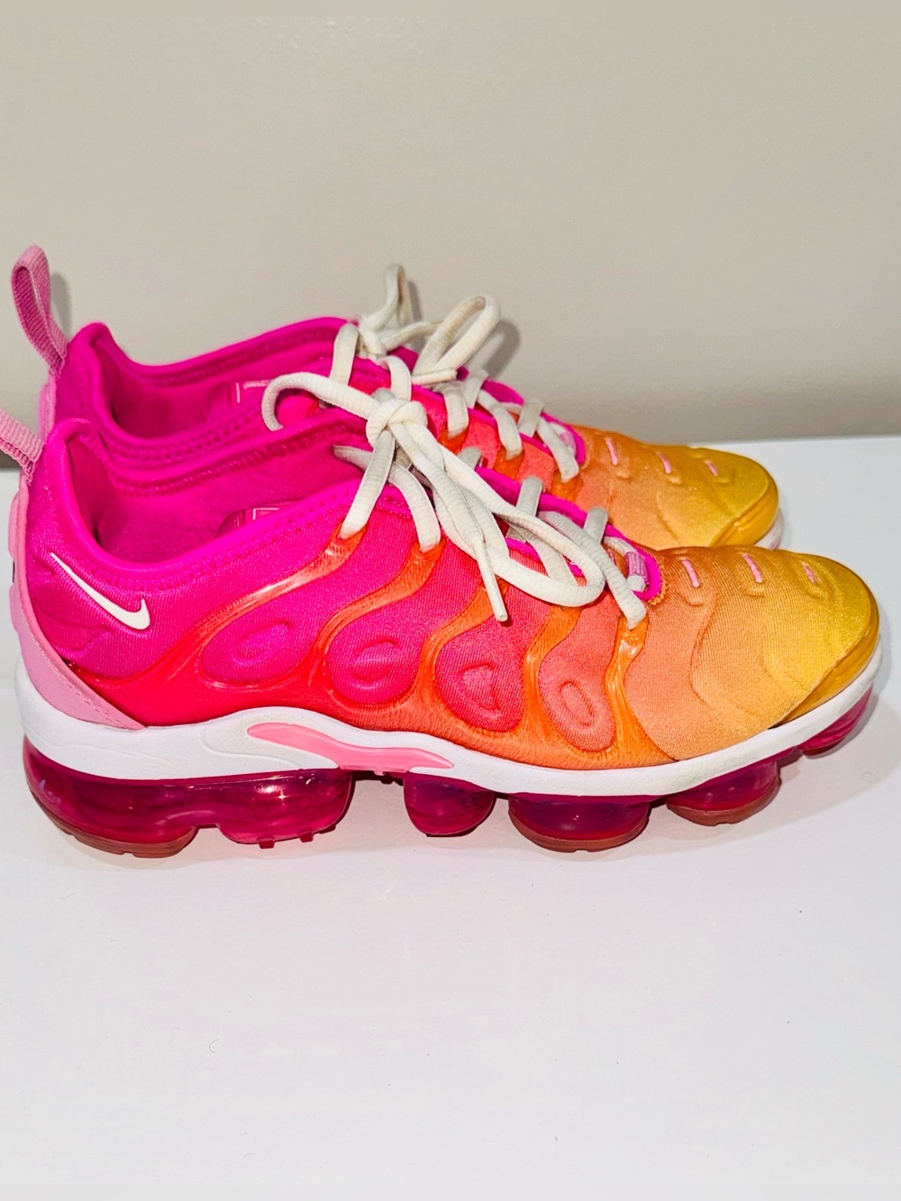 Nike Air VaporMax Plus Sunset Pink Orange Women’s Size 6 | Missing Insoles - Picture 2 of 4